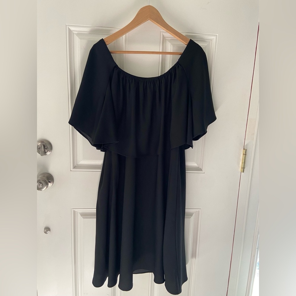 Cape-style A-line dress, could also be worn off-shoulder. Like new!
